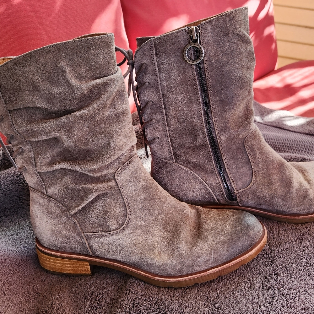 Söft mid-calf boots